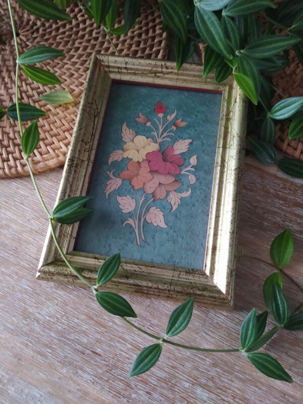 Cadre Vintage et Collage de Fleurs – Image 3