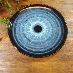 Assiette en Céramique avec Effets de Couleurs Bleu et Noir
