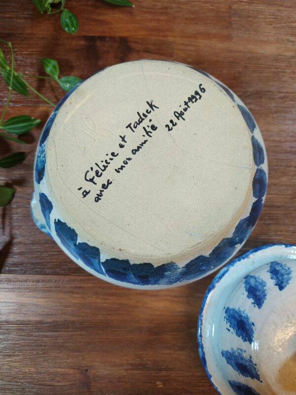 Mini soupière individuelle lavande en terre cuite vintage blanche et bleu