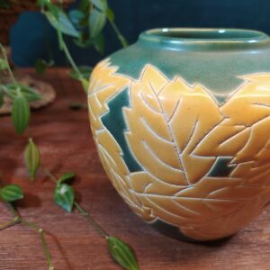 Vase Boule en Céramique Motifs Feuilles Jaune et Vert