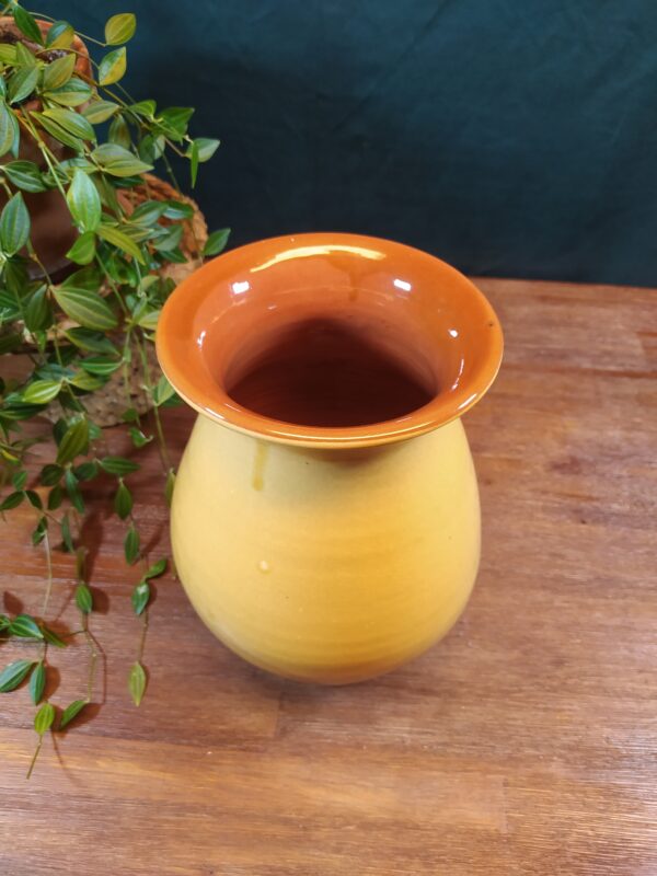 Potiche en Grès Vintage Couleur Moutarde – Image 2