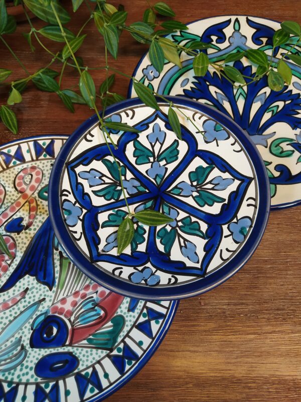 Petite Assiette à Motifs Floraux Orientaux Tons Bleu – Image 4