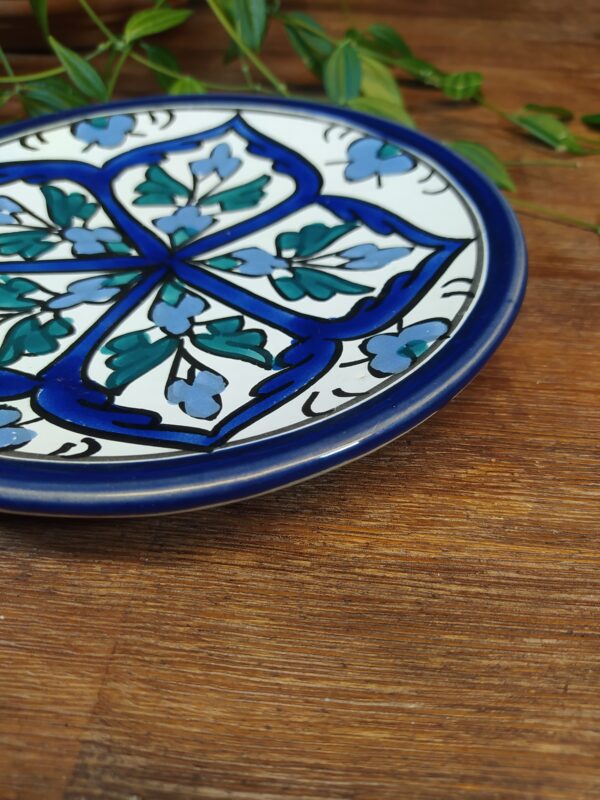 Petite Assiette à Motifs Floraux Orientaux Tons Bleu – Image 2