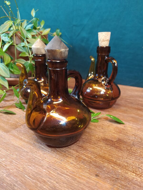 Mini Carafes/Flacons en Verre Ambré Vintages Huilier Vinaigrier ou Autre – Image 6