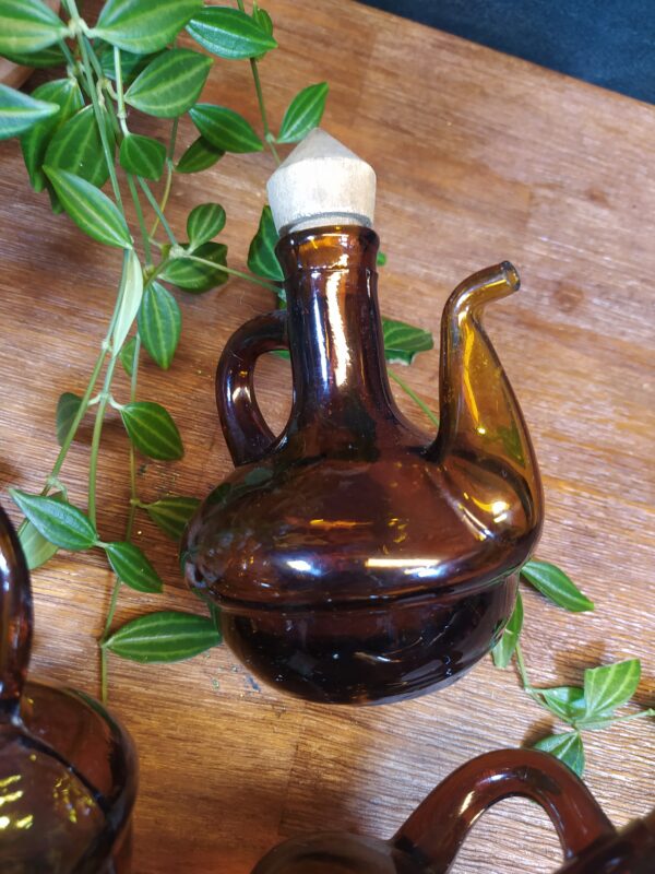 Mini Carafes/Flacons en Verre Ambré Vintages Huilier Vinaigrier ou Autre – Image 11