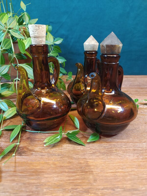 Mini Carafes/Flacons en Verre Ambré Vintages Huilier Vinaigrier ou Autre – Image 14
