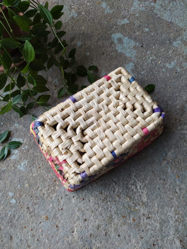 Petit Panier en Jacinthe d'eau Pastel – Image 12