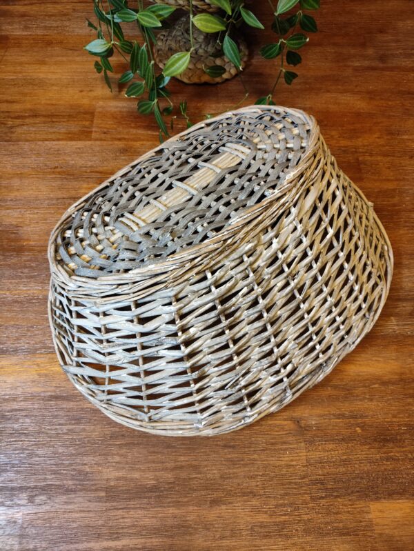 Panier en Osier Tressé Teinte Grise Délavée – Image 12
