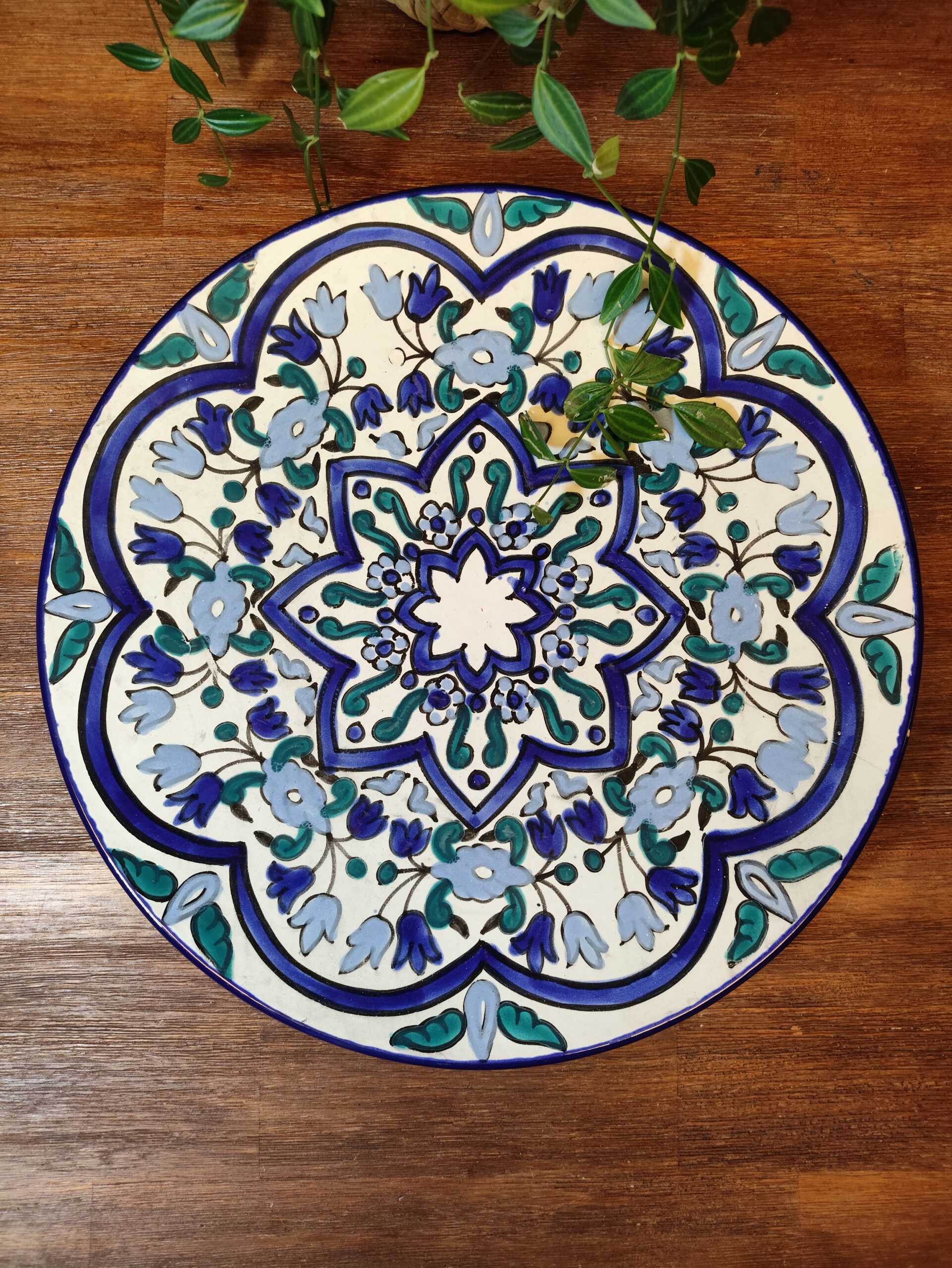 Grand plat XXL en grès peinte à la main motifs orientaux bleu
