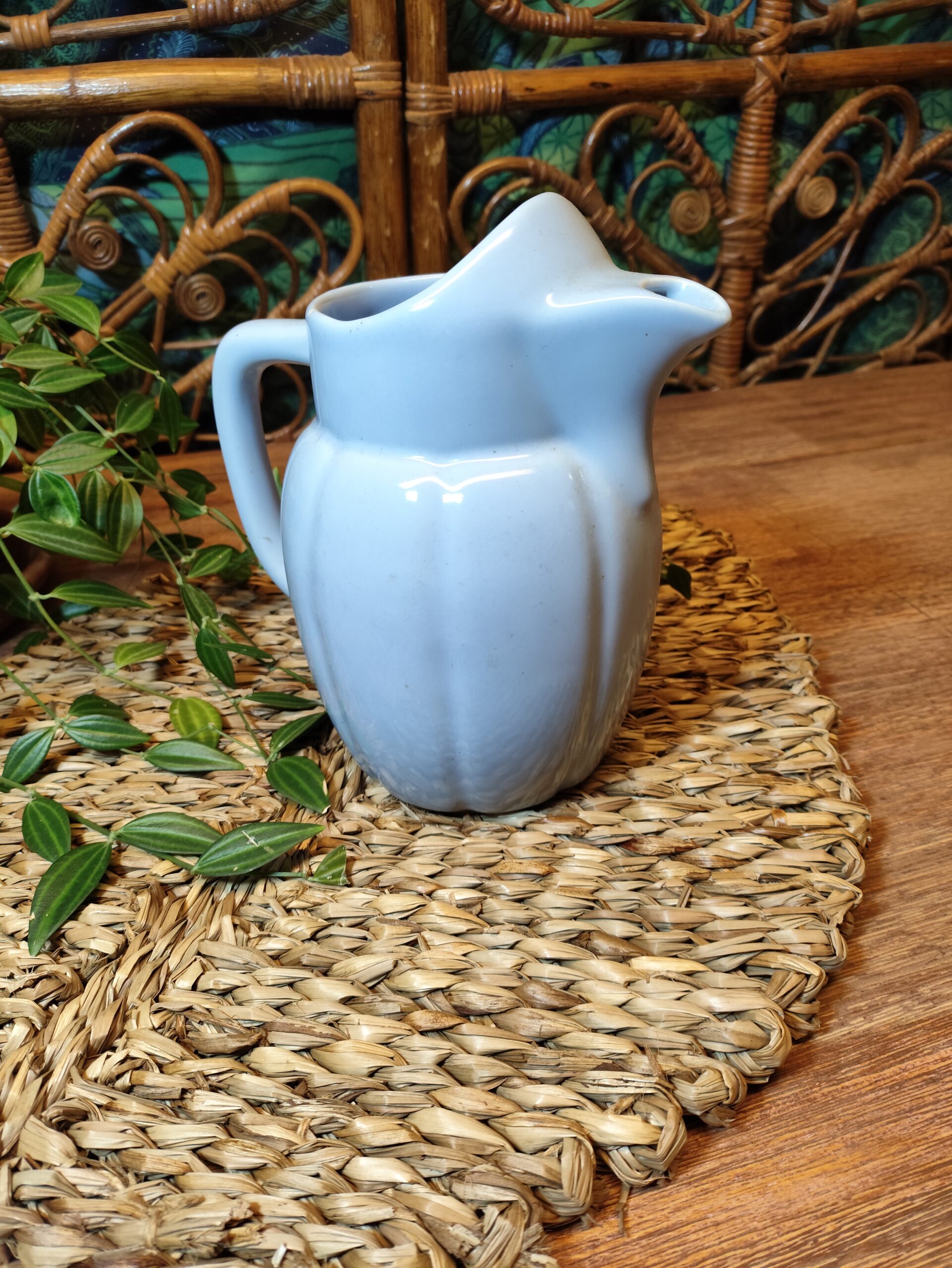 Pichet en Céramique Bleu Lavande Vintage Saint Uzienne