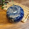 Petit Vase Bleu en Grés Emaillé Peint à la Main – Image 7