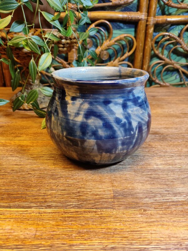 Petit Vase Bleu en Grés Emaillé Peint à la Main