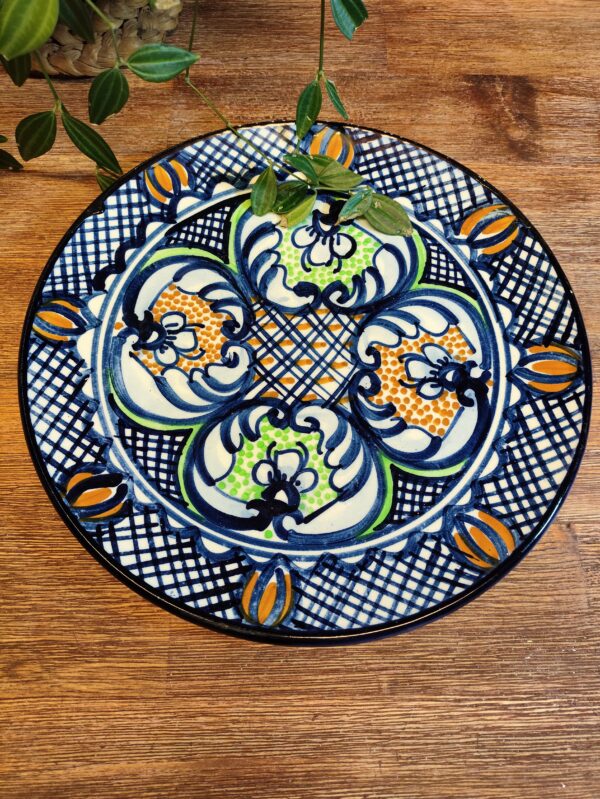Assiette Espagnole en Bleu à Motifs Fleuris Artisanale