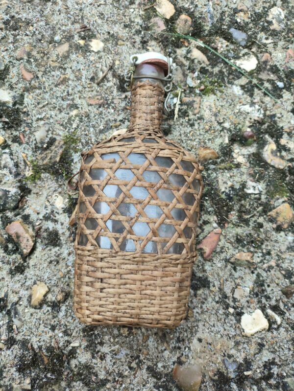Gourde bouteille et osier tressé vintage