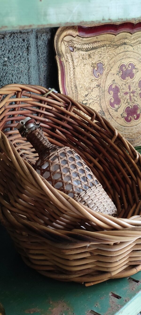 Petite Bouteille Vintage Habillée d'Osier – Image 7