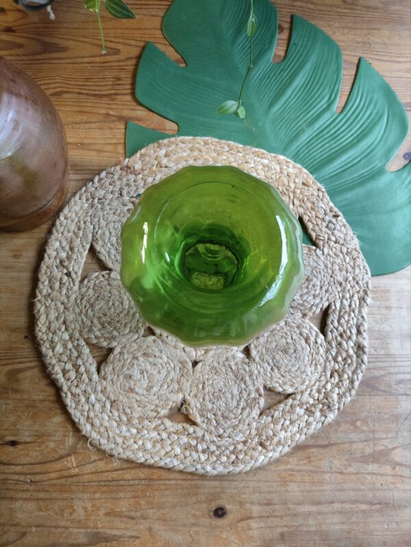 Vase Vert en Verre Moulé – Image 4