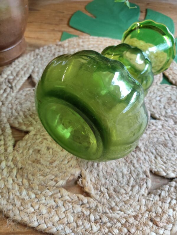 Vase Vert en Verre Moulé – Image 6