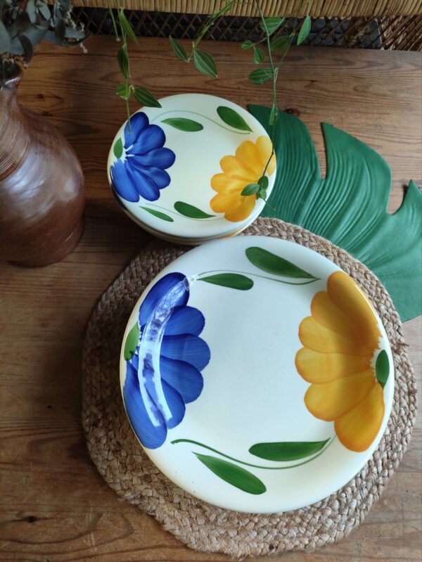 Service de Table 9 Assiettes Fleuries – Image 4