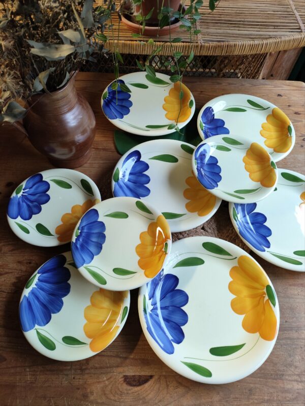 Service de Table 9 Assiettes Fleuries – Image 5