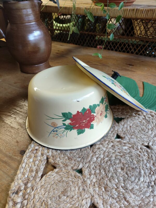 Cocotte en Émail Jaune à Fleurs – Image 4