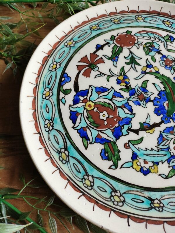 Assiette Décorative à Fleurs – Image 3