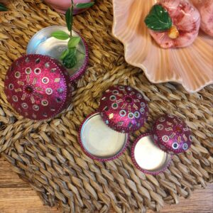 Trio de Boîtes Roses en Métal