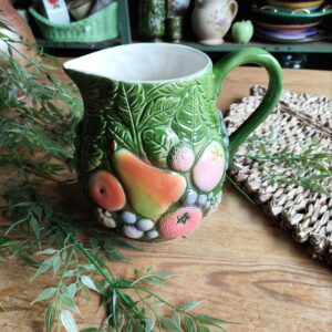 Pichet Barbotine Motifs Fruits