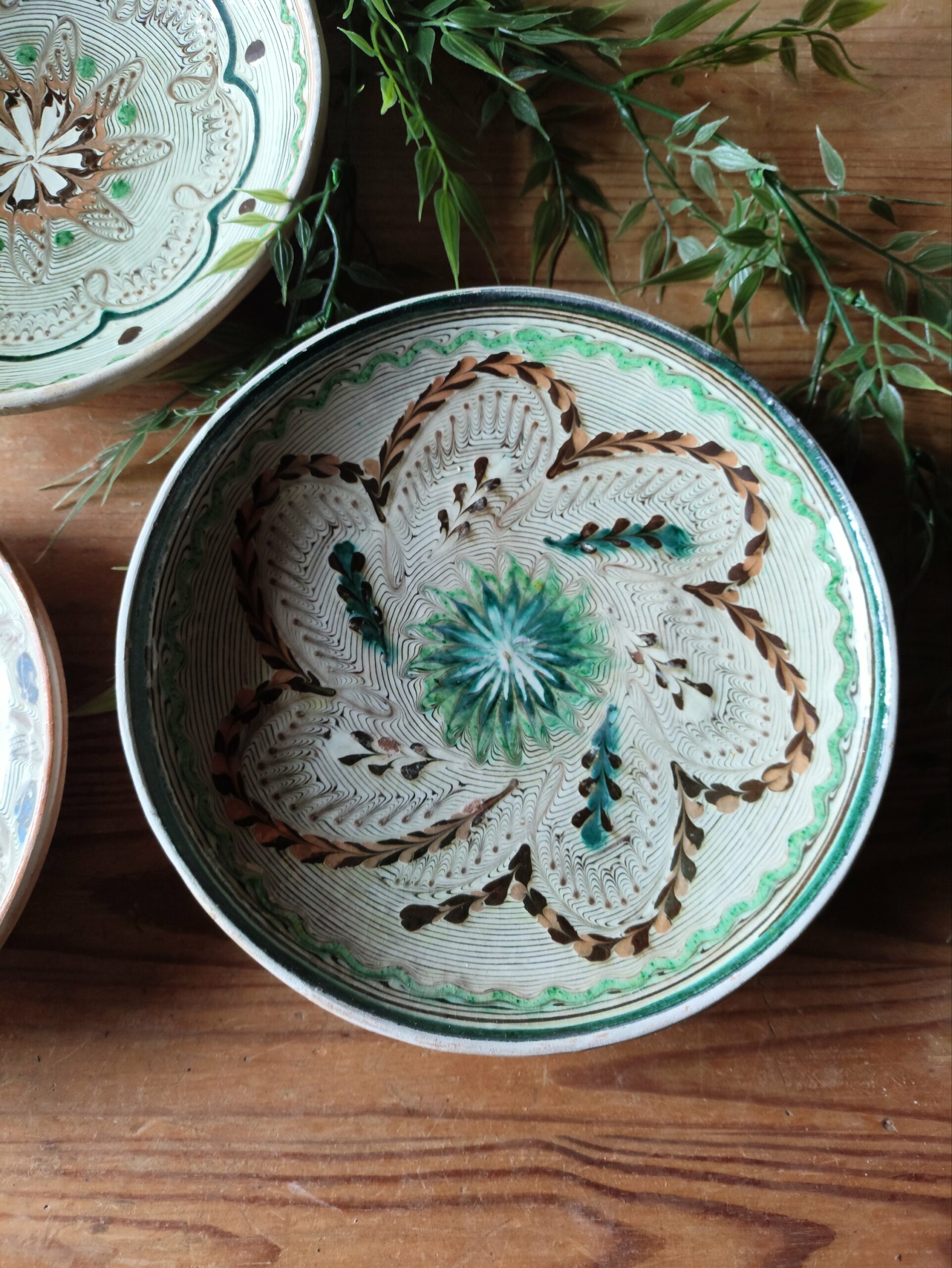 Trio Assiettes Folkloriques – Image 3
