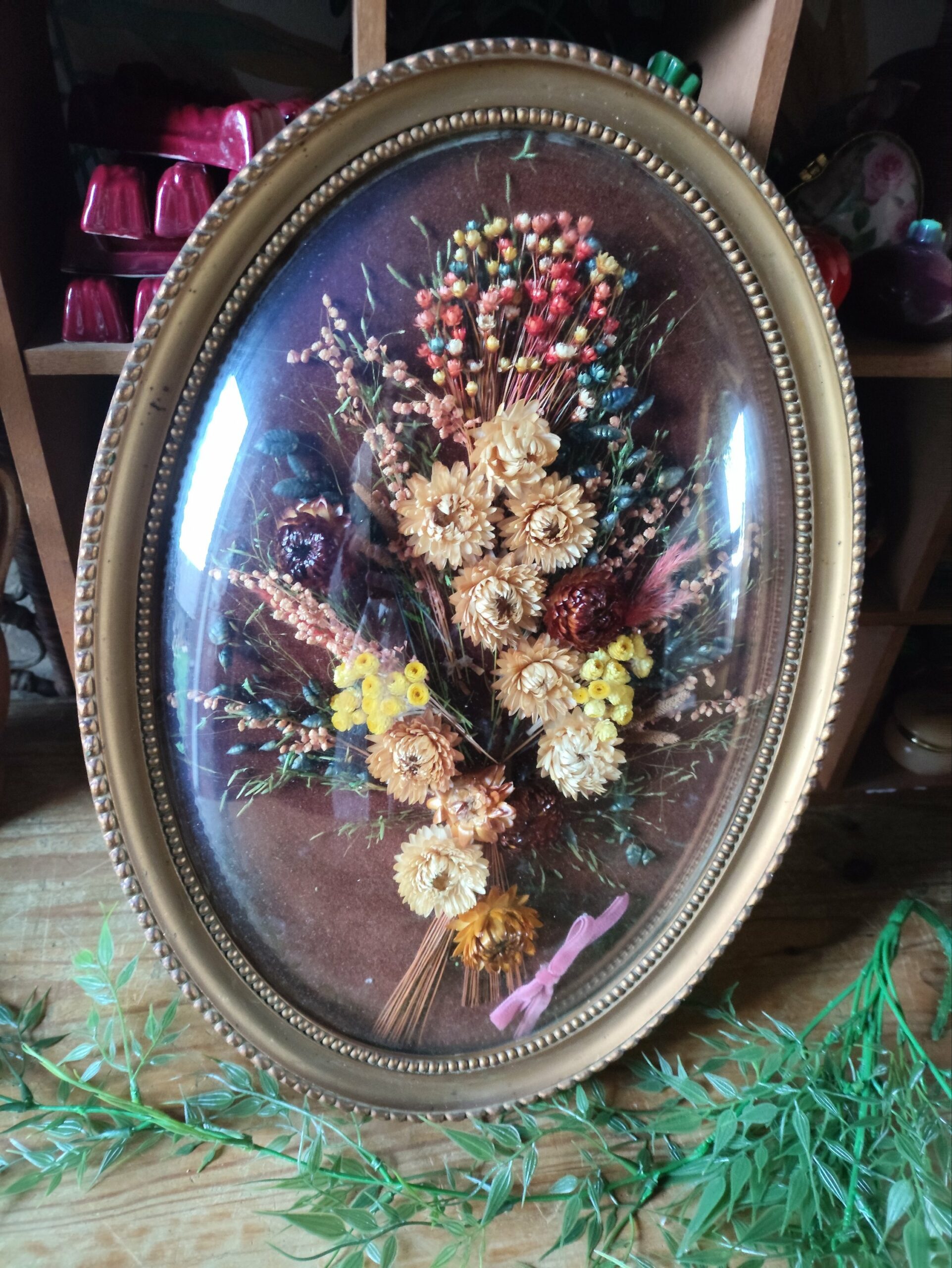 Cadre Bombé Fleurs Séchées Marron – Image 4