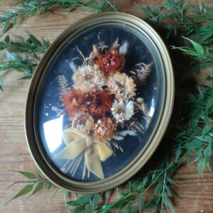 Cadre Bombé Fleurs Séchées Marron